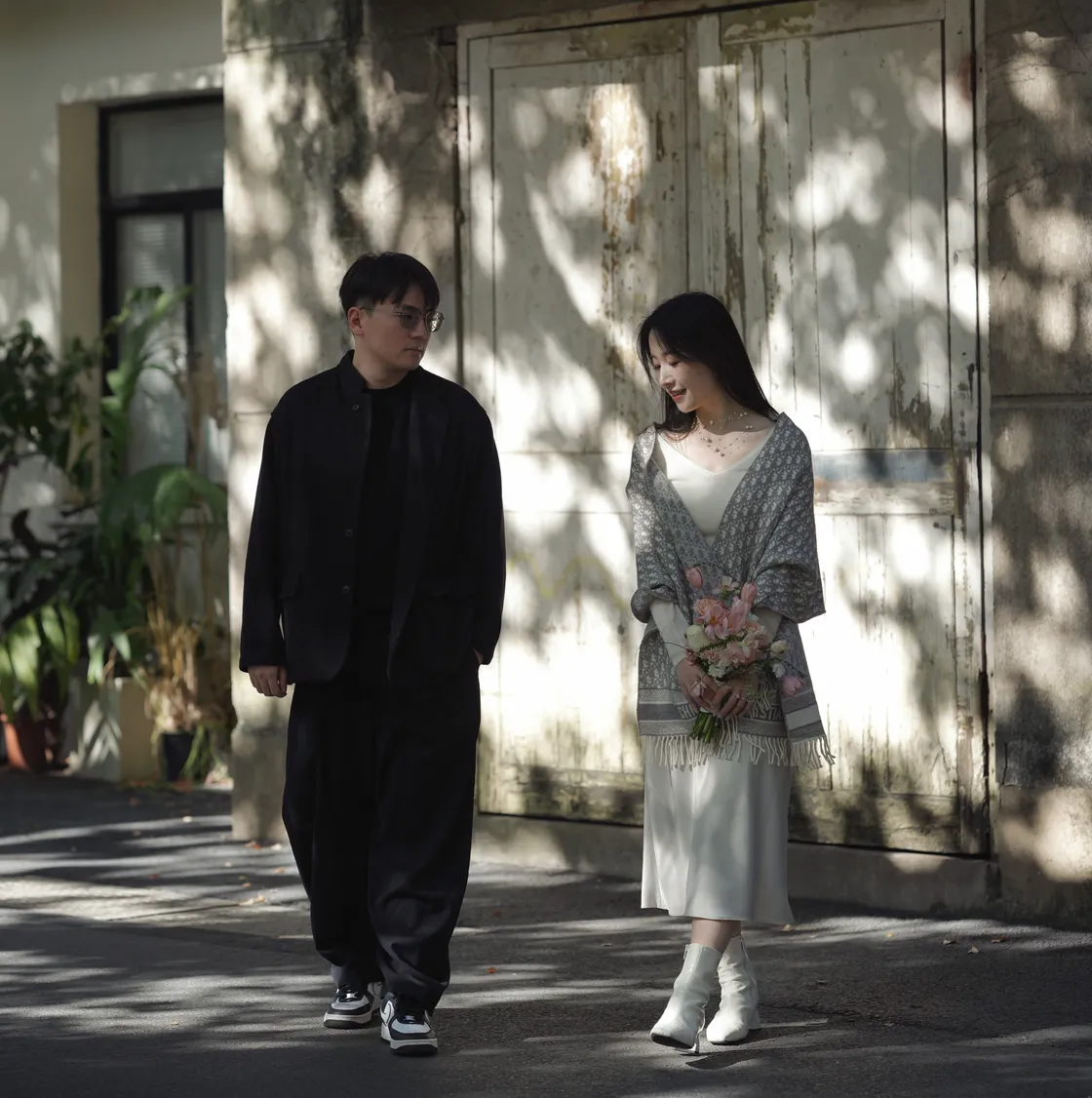 cover for 你为我们而来